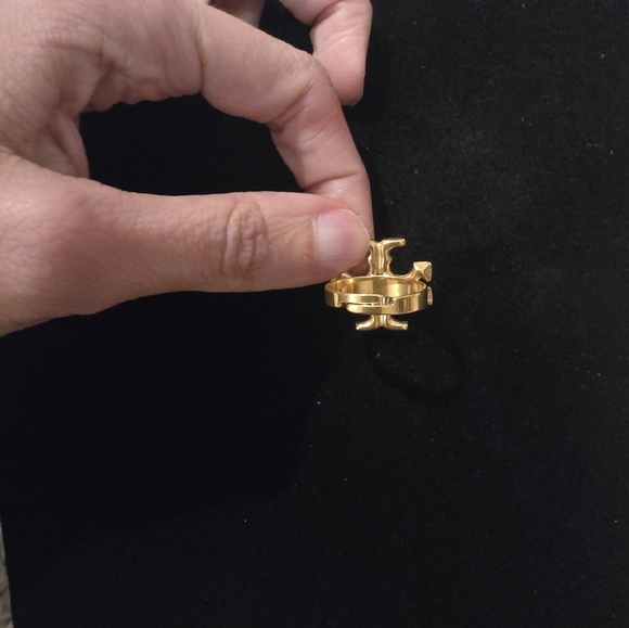 Fashion Gold Logo Ring - Picture 6 of 7